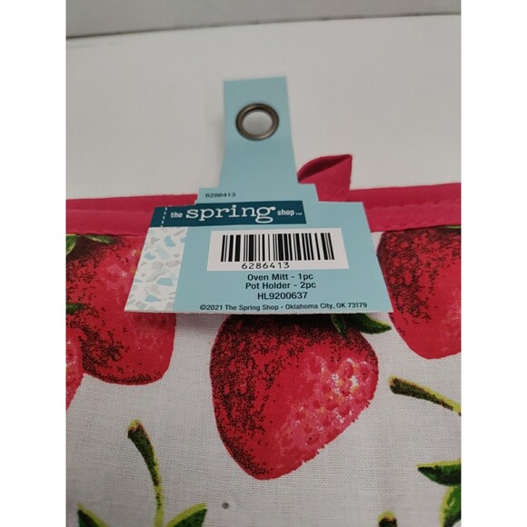 3 Piece Set 2 Pot Holders 1 Oven Mit Strawberry Pattern - Picture 3 of 3